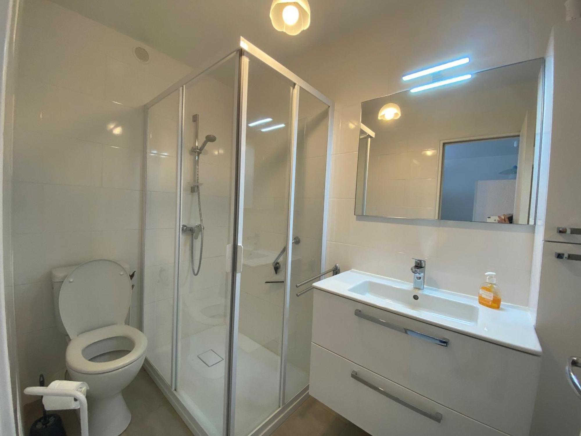 Appartement Climatise Avec Balcon, Parking Prive, Wifi - Proche Thermes Et Etang - Fr-1-503-23 Balaruc-les-Bains Kültér fotó